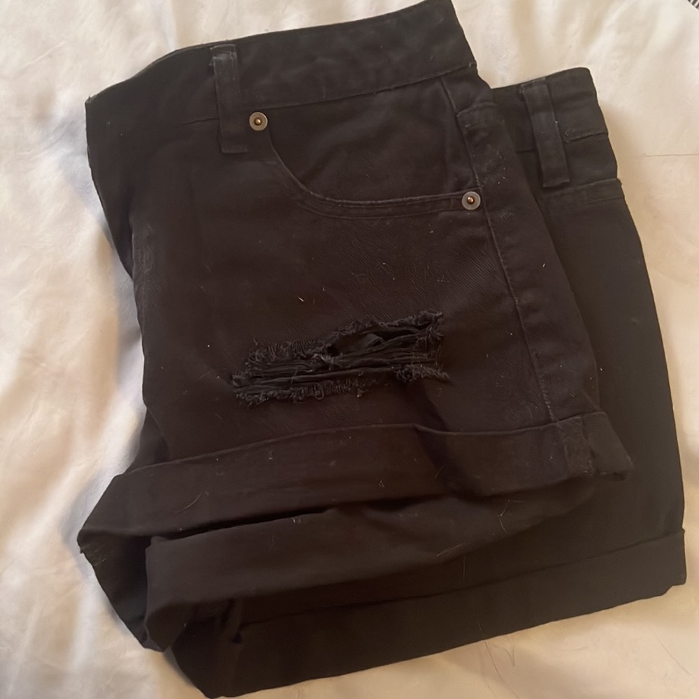 forever 21 distressed black shorts